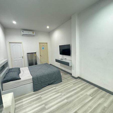 K&K Apartment Bang Phli Bagian luar foto