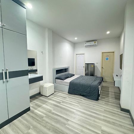 K&K Apartment Bang Phli Bagian luar foto